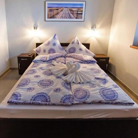 Comfortable Premium Class Apartment Shared Swimming Pool Gaski Esterno foto